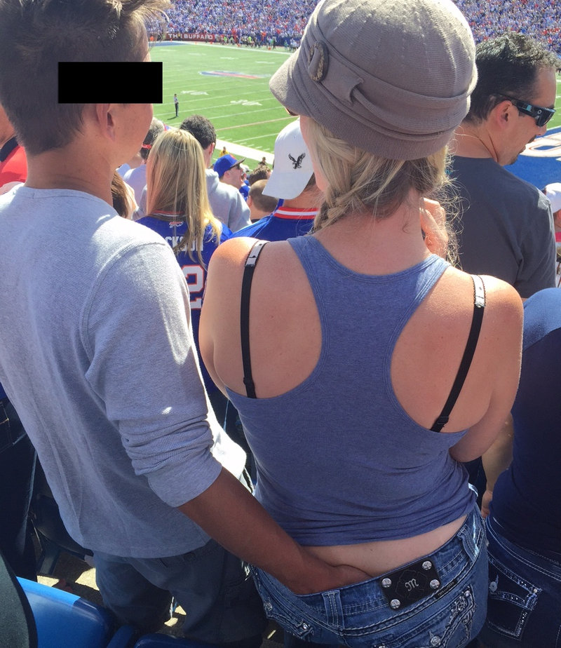 Illustration for article titled Horny Bills Fans Continue To Have No Concept Of Shame